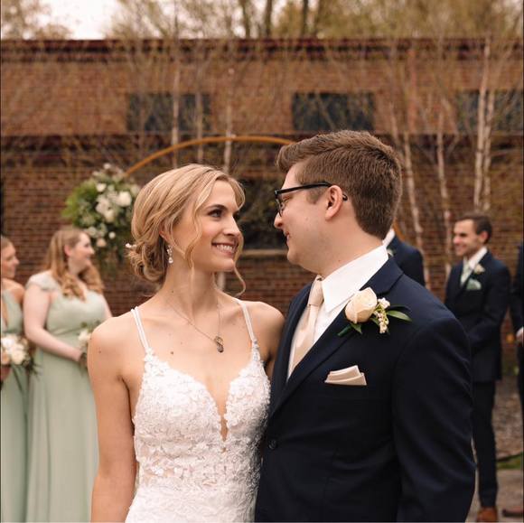 Meet your Posher, Kimberly - Picture 1 of 1